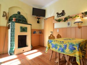Maison de vacances Beautiful holiday home with private pool 5 km away from Lim Fjord  54539 Ürzig Rhénanie-Palatinat