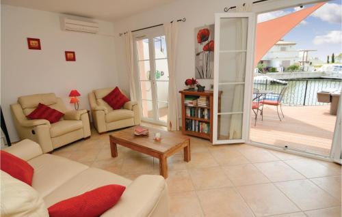 Beautiful home in Aigues-Mortes with 3 Bedrooms and WiFi