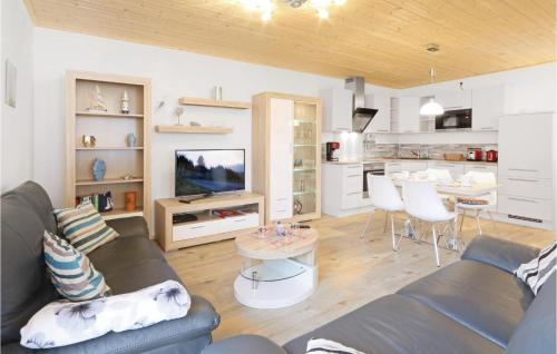 Beautiful home in Altefhr-Rgen with 2 Bedrooms and Internet