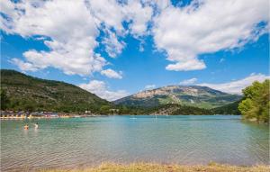 Beautiful home in Andon with 3 Bedrooms and WiFi