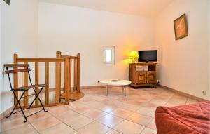 Beautiful home in Aramon with 3 Bedrooms and WiFi