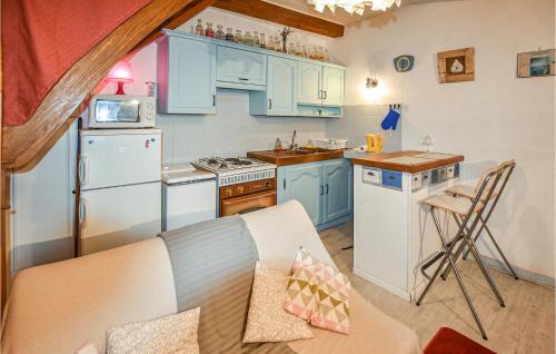 Beautiful home in Aurel with 1 Bedrooms