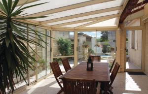 Maison de vacances Beautiful home in Avignon with 4 Bedrooms, WiFi and Outdoor swimming pool  84000 Avignon Provence-Alpes-Côte d\'Azur