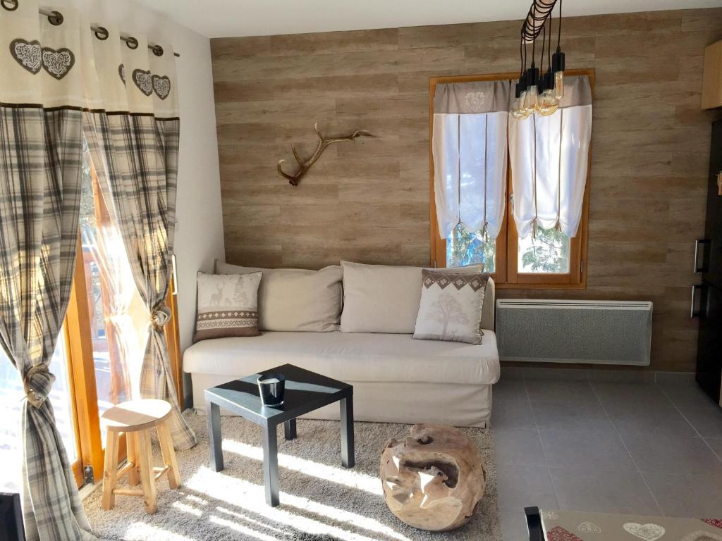 Beautiful home in Bannalec with 1 Bedrooms and WiFi 29380 Bannalec
