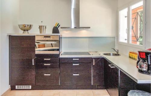Beautiful home in Bdarieux with 4 Bedrooms, Private swimming pool and Outdoor swimming pool