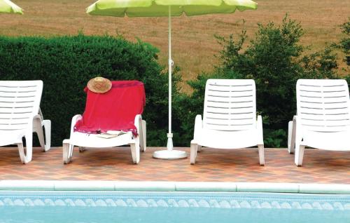 Beautiful home in Beauville with 5 Bedrooms, WiFi and Outdoor swimming pool