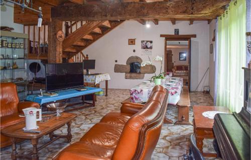 Beautiful home in Begard with 4 Bedrooms and WiFi