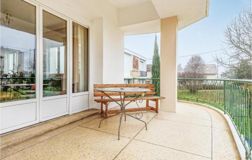 Beautiful home in Bergerac with 2 Bedrooms and WiFi