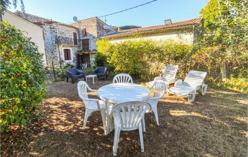 Beautiful home in Berlou with WiFi and 2 Bedrooms