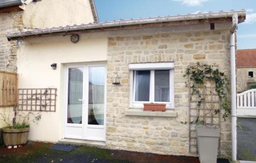 Beautiful home in Blosville with 3 Bedrooms and WiFi