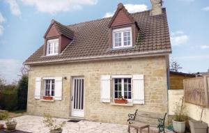 Beautiful home in Blosville with 3 Bedrooms and WiFi