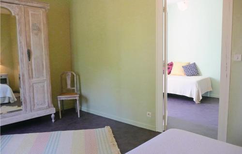 Beautiful home in Bourgougnague with 4 Bedrooms, WiFi and Outdoor swimming pool