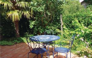 Beautiful home in Bourgougnague with 4 Bedrooms, WiFi and Outdoor swimming pool