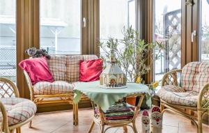 Maison de vacances Beautiful home in Brnlos with 2 Bedrooms and WiFi  08297 Brünlos -1