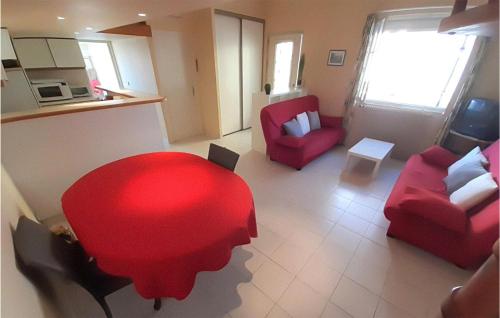 Beautiful home in Cagnes-sur-mer with 2 Bedrooms