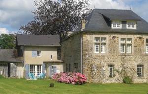 Beautiful home in Charritte de Bas with 2 Bedrooms and WiFi