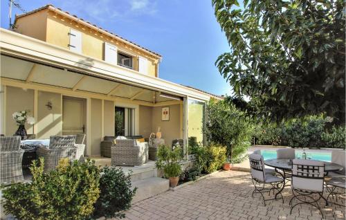 Beautiful home in Chteaurenard with 3 Bedrooms, WiFi and Private swimming pool