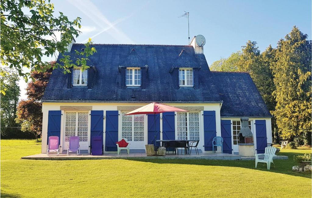 Beautiful home in Concarneau with 4 Bedrooms and WiFi , 29900 Concarneau