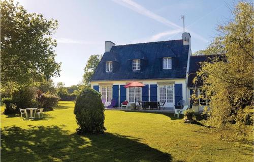Beautiful home in Concarneau with 4 Bedrooms and WiFi