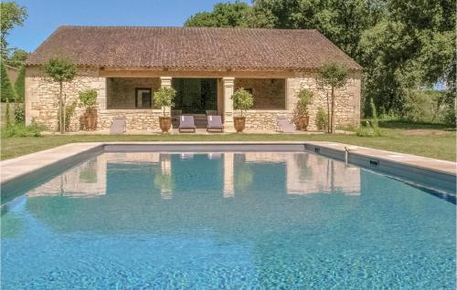 Beautiful home in Domme with 3 Bedrooms, WiFi and Outdoor swimming pool