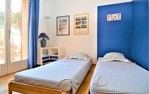 Beautiful home in Eyragues with Outdoor swimming pool, WiFi and Private swimming pool
