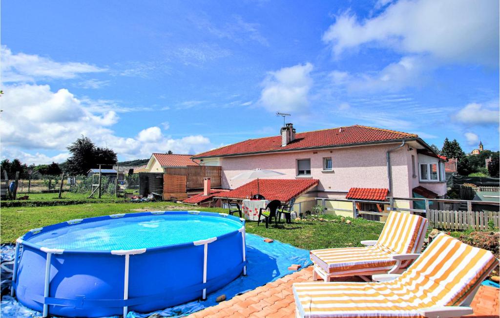 Maison de vacances Beautiful home in Flacheres with 2 Bedrooms, WiFi and Outdoor swimming pool  38690 Flachères