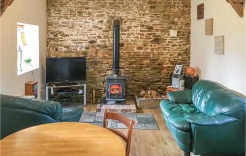 Beautiful home in Fougerolles Du Plessis with 1 Bedrooms, Jacuzzi and WiFi