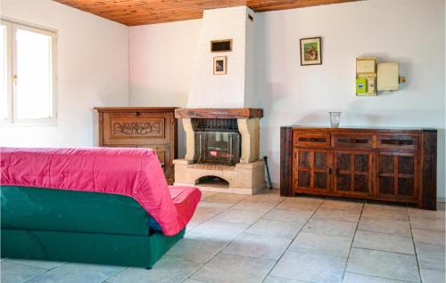 Beautiful home in Gaujacq with 2 Bedrooms