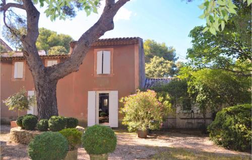 Beautiful home in Grans with 3 Bedrooms, Outdoor swimming pool and Swimming pool