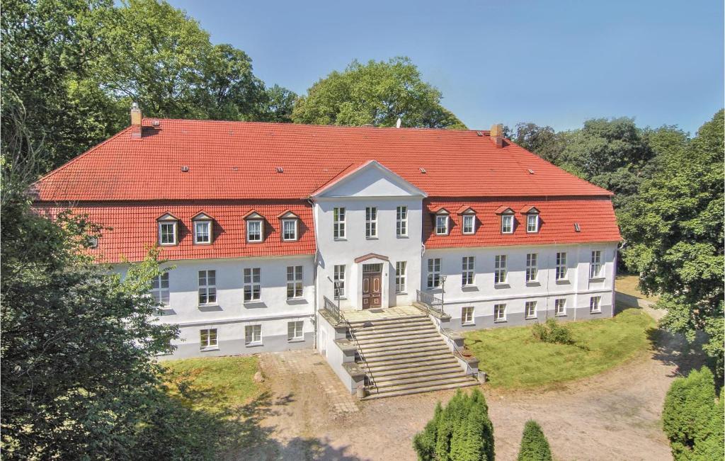 Beautiful home in Gross Markow with Sauna, WiFi and Indoor swimming pool , 17168 Groß Markow