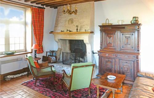 Beautiful home in Hery with 2 Bedrooms and WiFi