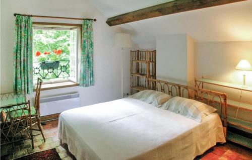 Beautiful home in Hery with 2 Bedrooms and WiFi