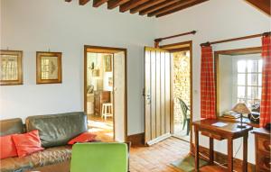 Beautiful home in Hery with 2 Bedrooms and WiFi