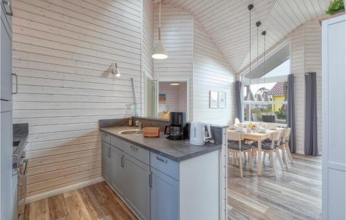 Beautiful home in Krems II-Warderbrck with Sauna, WiFi and 3 Bedrooms