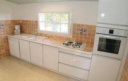 Beautiful home in La Chapelle Hermier with 2 Bedrooms