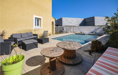 Beautiful home in La Farlede with 2 Bedrooms, WiFi and Outdoor swimming pool