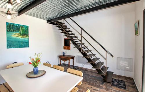 Beautiful home in La Garde Adhmar with WiFi, Private swimming pool and Outdoor swimming pool