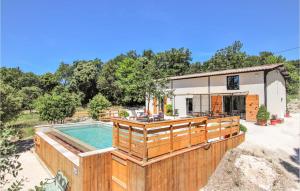 Beautiful home in La Garde Adhmar with WiFi, Private swimming pool and Outdoor swimming pool