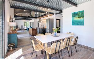Beautiful home in La Garde Adhmar with WiFi, Private swimming pool and Outdoor swimming pool