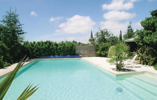 Beautiful home in La Jonchere with 2 Bedrooms, Outdoor swimming pool and Heated swimming pool