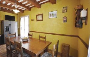 Beautiful home in Lagnes with 3 Bedrooms, WiFi and Private swimming pool