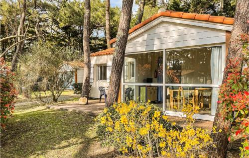 Beautiful home in LAiguillon-la-Presqu