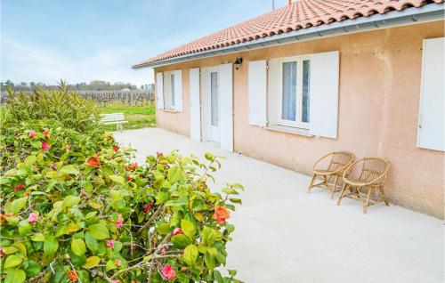 Beautiful home in Langon with WiFi and 2 Bedrooms