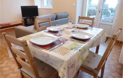 Beautiful home in Le Beny Bocage with 2 Bedrooms and WiFi