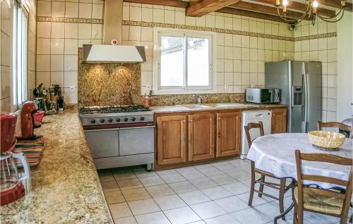 Beautiful home in Le Change with 4 Bedrooms, WiFi and Private swimming pool