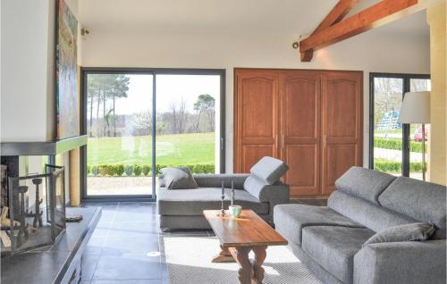 Beautiful home in Les Eyzies Sireuil with 3 Bedrooms and WiFi