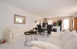Beautiful home in LIsle sur la Sorgue with 2 Bedrooms, Private swimming pool and Outdoor swimming pool