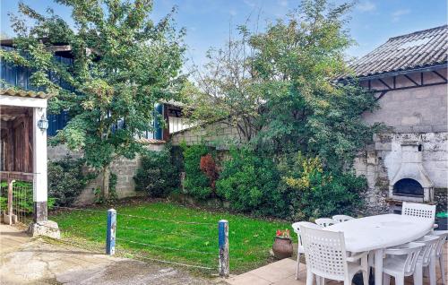 Beautiful home in Longvilliers with WiFi and 5 Bedrooms