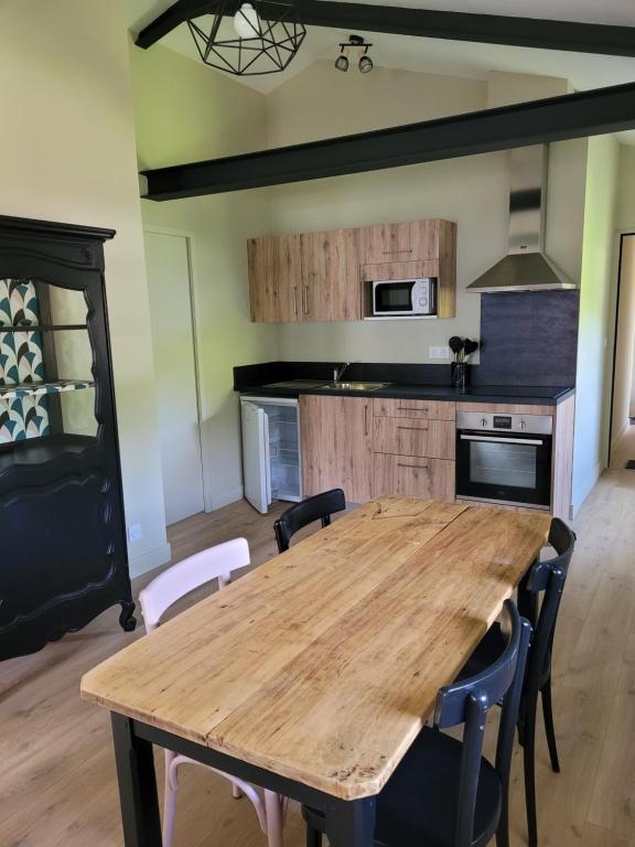 Beautiful home in Malaucene with 1 Bedrooms, WiFi and Outdoor swimming pool