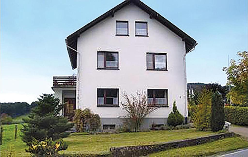 Maison de vacances Beautiful home in Medebach-Ddinghausen with 6 Bedrooms and WiFi  59964 Medebach